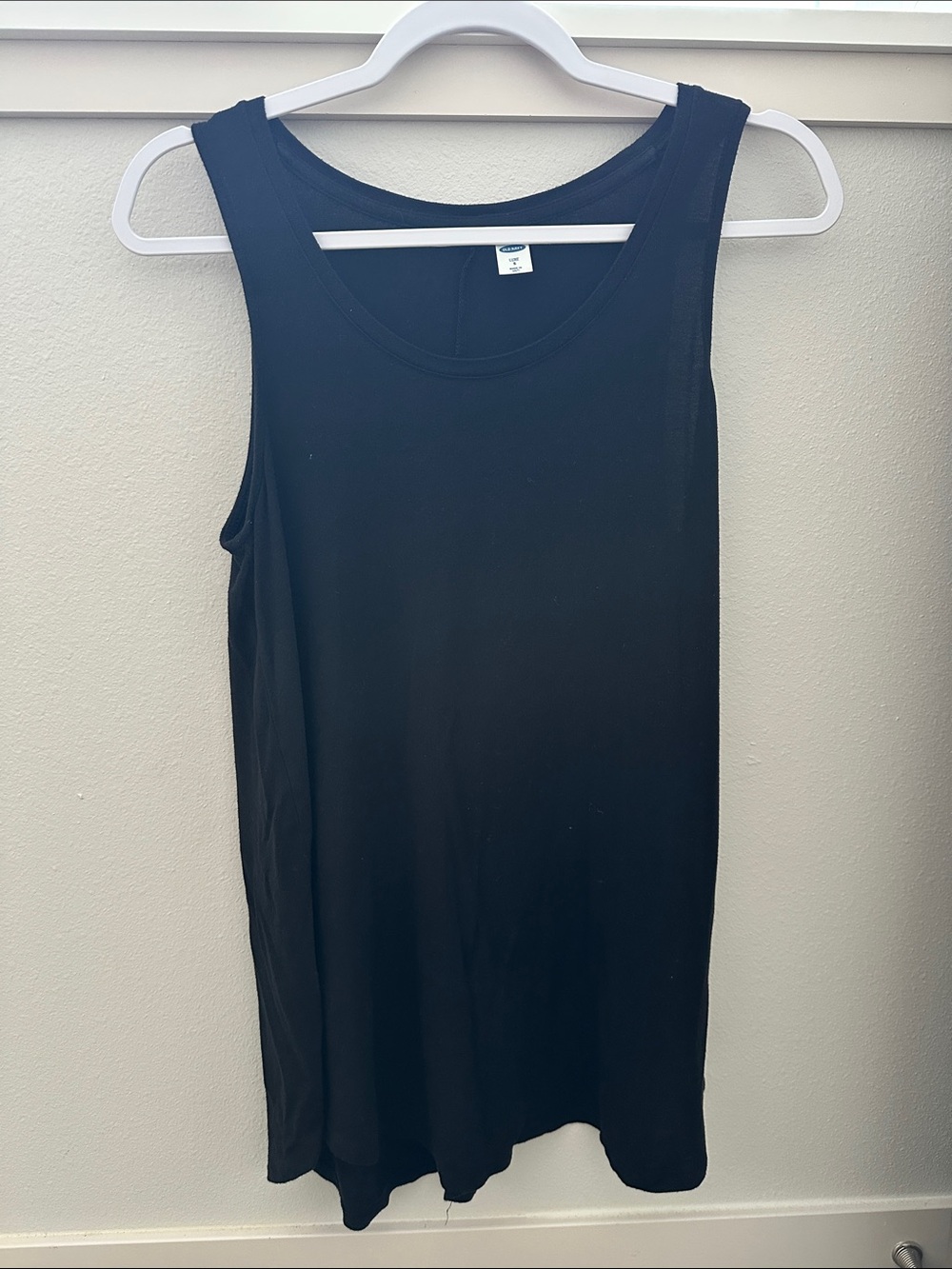 Old Navy Black Scoop Neck Tank